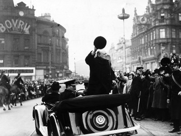 winston churchill visits liverpool april 1941